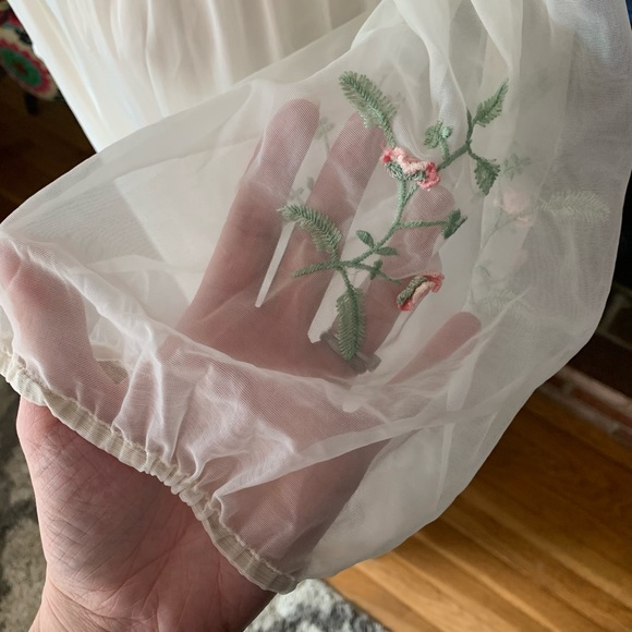 Vtg Vanity Fair sheer peignoir dressing gown - Picture 2 of 7